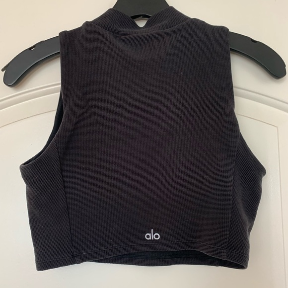 Alo crop top - Picture 3 of 3